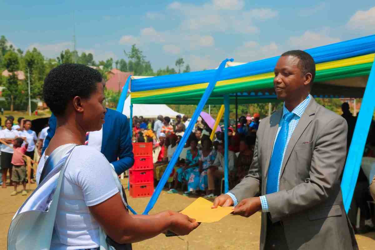 Kwibohora 32: Akarere ka Karongi kizihije umunsi mukuru wo kwibohora hafashwa Imiryango ikenye (Amafoto na Video)